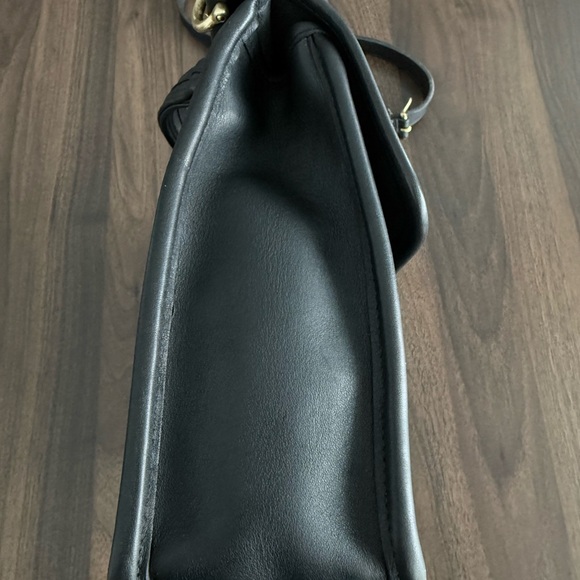 Vintage Coach Willis 9927 in Black with Brass Hardware - Picture 7 of 15